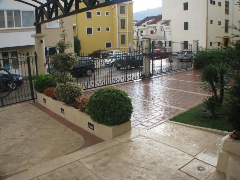 Apartmani Mirenza Budva Exterior photo